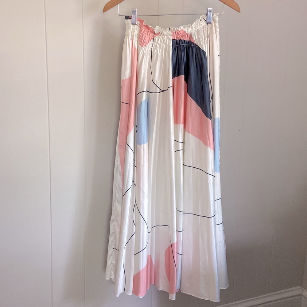 CAARA Sensie Pleated Midi Skirt - Picture 4 of 6